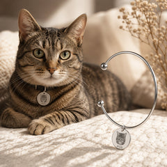 Custom Cat Portrait Bangle personalized pet keepsake detail view 12