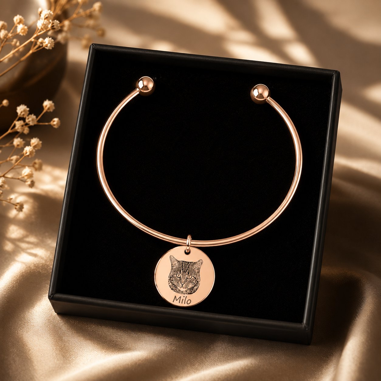 Custom Cat Portrait Bangle personalized pet keepsake detail view 16